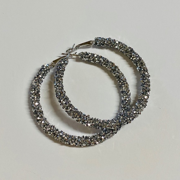 🔥3/$20🔥Glitter Design Sparkly Bling Hoop Earring - Picture 3 of 7